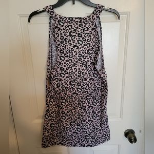 Women's XL tank NWT